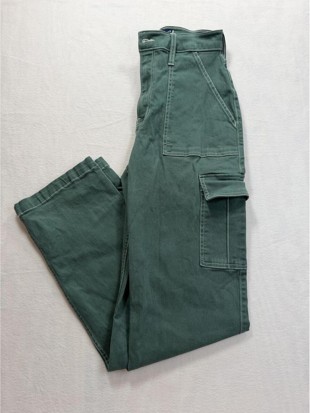 Hollister California Ultra High-Rise Dad Pants Sage Green Cargo Straight Leg W26